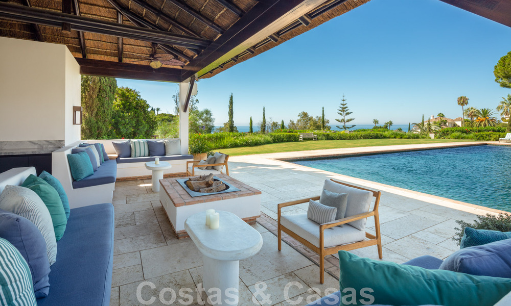Meesterlijke designervilla te koop in één van de meest begeerde area’s op Marbella’s Golden Mile met zeezicht 45960