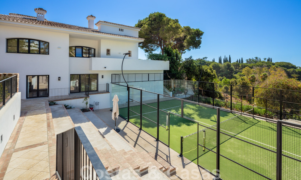 Meesterlijke designervilla te koop in één van de meest begeerde area’s op Marbella’s Golden Mile met zeezicht 45961