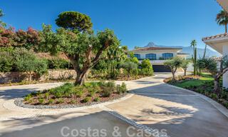 Meesterlijke designervilla te koop in één van de meest begeerde area’s op Marbella’s Golden Mile met zeezicht 45979 
