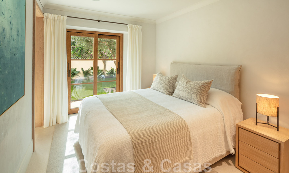 Andalusische, modernistische villa te koop met panoramisch uitzicht, beachside, op de Golden Mile van Marbella 44899