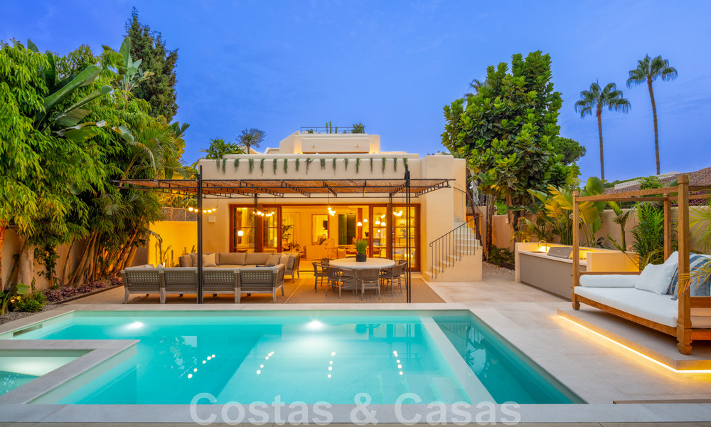 Andalusische, modernistische villa te koop met panoramisch uitzicht, beachside, op de Golden Mile van Marbella 44929