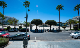 Riant appartement te koop met een ruim terras en privézwembad, tweedelijns strand in Marbella centrum 44948 