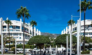 Riant appartement te koop met een ruim terras en privézwembad, tweedelijns strand in Marbella centrum 44953 