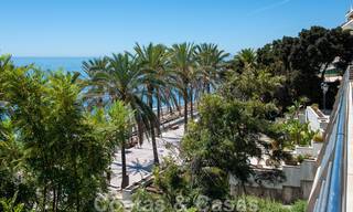 Riant appartement te koop met een ruim terras en privézwembad, tweedelijns strand in Marbella centrum 44956 