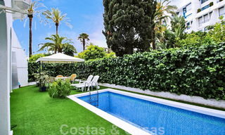Riant appartement te koop met een ruim terras en privézwembad, tweedelijns strand in Marbella centrum 44958 