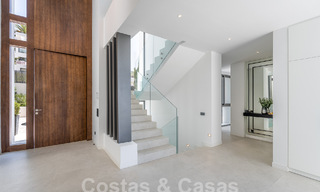 Nieuwe, modernistische designervilla te koop met panoramisch uitzicht, op de New Golden Mile in Marbella - Benahavis 53647 