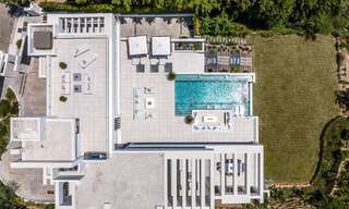 Nieuwe, modernistische designervilla te koop met panoramisch uitzicht, op de New Golden Mile in Marbella - Benahavis 53675 