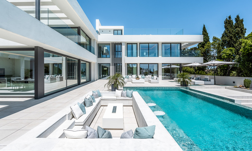 Nieuwe, modernistische designervilla te koop met panoramisch uitzicht, op de New Golden Mile in Marbella - Benahavis 53677