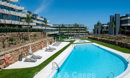 Instapklaar, modern 3-slaapkamer appartement te huur op langetermijn i/e golfresort o/d New Golden Mile, tussen Marbella en Estepona 45537