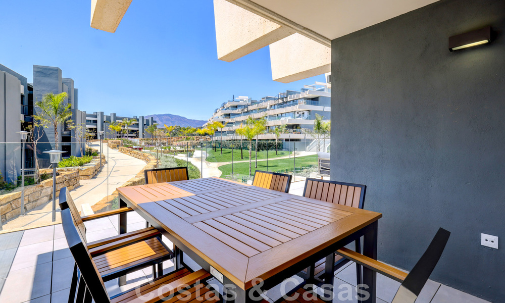 Instapklaar, modern 3-slaapkamer appartement te huur op langetermijn i/e golfresort o/d New Golden Mile, tussen Marbella en Estepona 45545