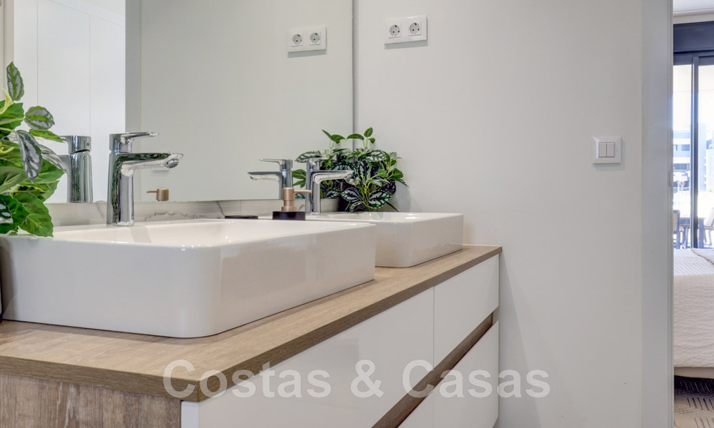 Instapklaar, modern 3-slaapkamer appartement te huur op langetermijn i/e golfresort o/d New Golden Mile, tussen Marbella en Estepona 45570