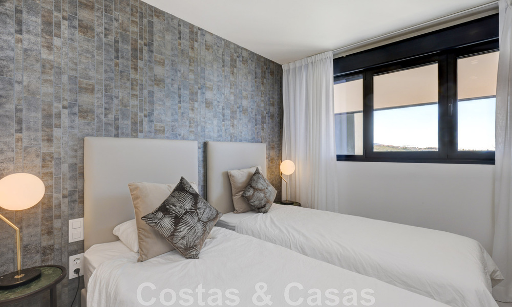 Instapklaar, modern 3-slaapkamer appartement te huur op langetermijn i/e golfresort o/d New Golden Mile, tussen Marbella en Estepona 45580