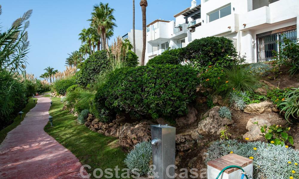 Eerstelijns strand appartementen te koop in Puente Romano, met zeezicht, aan de Golden Mile in Marbella 45667