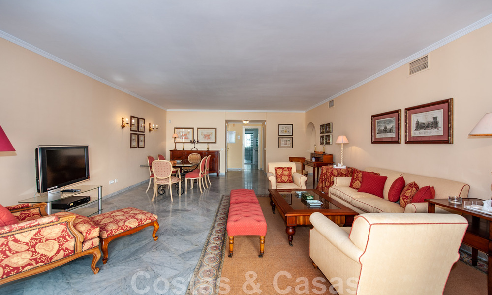 Eerstelijns strand appartementen te koop in Puente Romano, met zeezicht, aan de Golden Mile in Marbella 45675