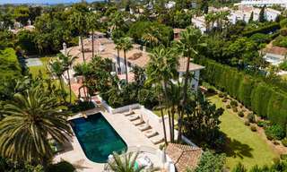 Boutique stijl villa te koop, op een steenworp afstand van het strand op Marbella’s begeerde Golden Mile 45742 