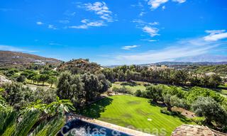 Formidabele, Mediterrane familievilla te koop met panoramisch uitzicht in een hoogstaand golfresort in Benahavis - Marbella 45797 