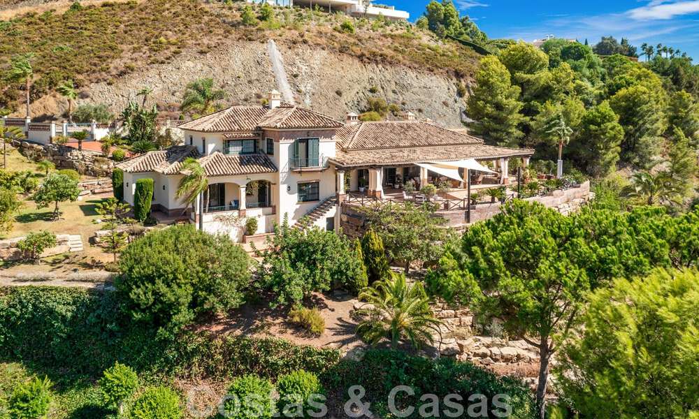 Formidabele, Mediterrane familievilla te koop met panoramisch uitzicht in een hoogstaand golfresort in Benahavis - Marbella 45802