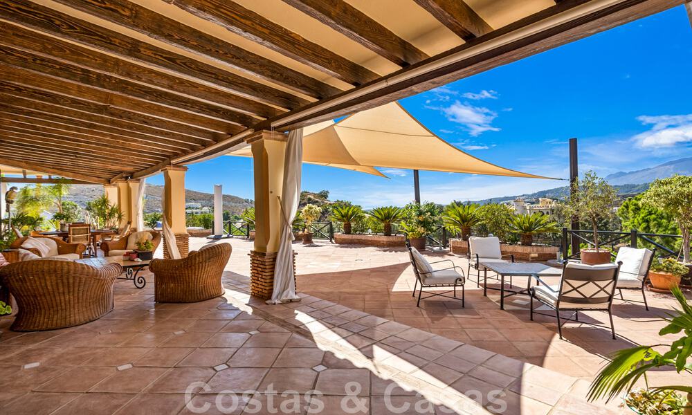 Formidabele, Mediterrane familievilla te koop met panoramisch uitzicht in een hoogstaand golfresort in Benahavis - Marbella 45806