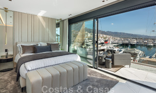 Modern gerenoveerd luxe appartement te koop, eerstelijns in de jachthaven van Puerto Banus, Marbella 46277 