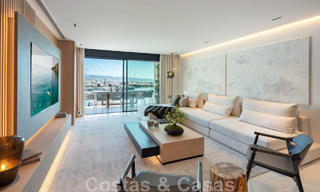 Modern gerenoveerd luxe appartement te koop, eerstelijns in de jachthaven van Puerto Banus, Marbella 46279 