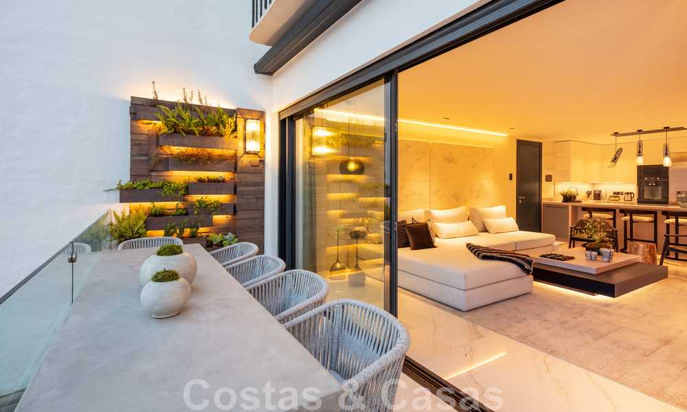 Modern gerenoveerd luxe appartement te koop, eerstelijns in de jachthaven van Puerto Banus, Marbella 46287