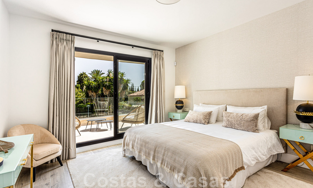 Instapklare eigentijdse luxevilla te koop, op loopafstand van Puerto Banus en het strand van San Pedro, Marbella 46202