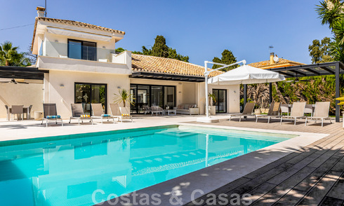 Instapklare eigentijdse luxevilla te koop, op loopafstand van Puerto Banus en het strand van San Pedro, Marbella 46205