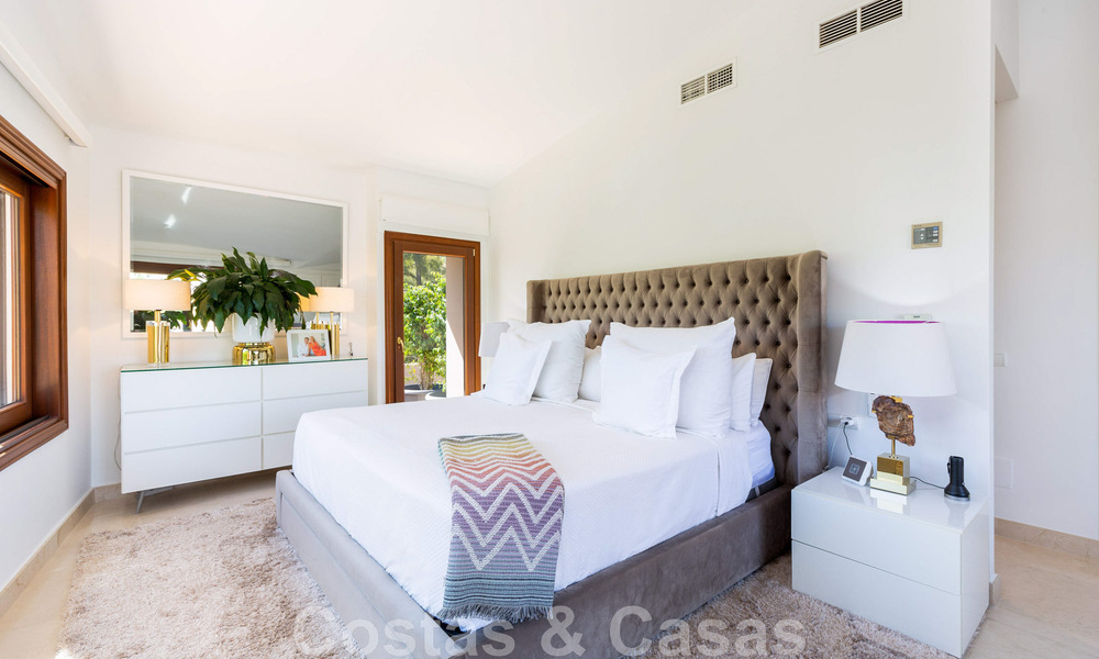 Unieke, mediterrane luxevilla te koop met rustgevend uitzicht op de golfbanen in een begeerde woonwijk in La Quinta, Benahavis - Marbella 48469