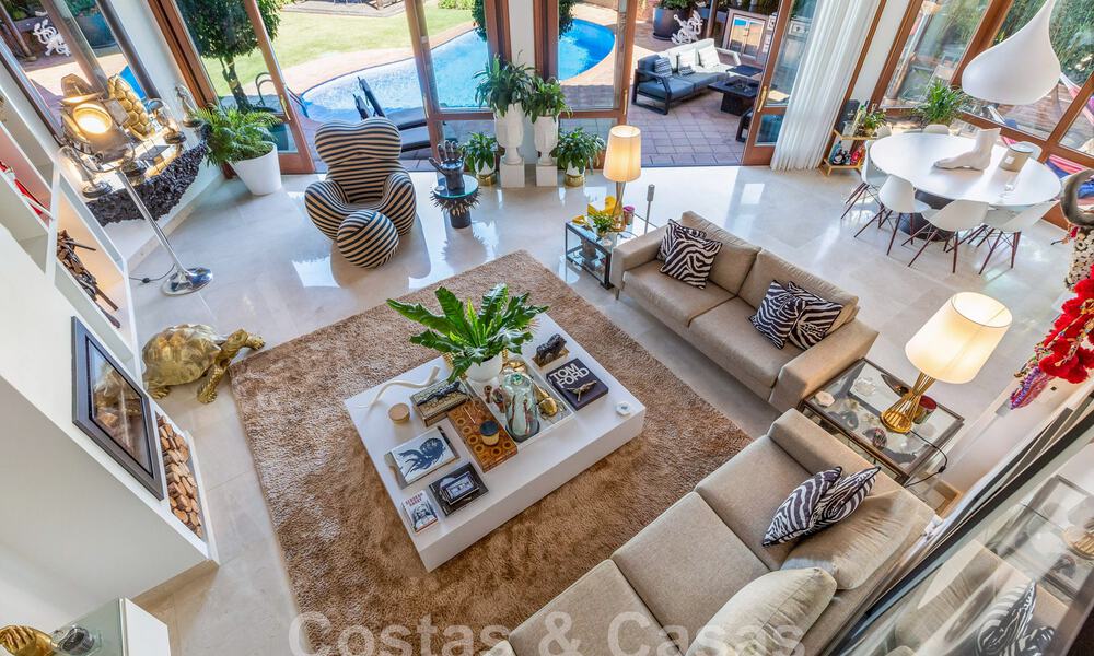 Unieke, mediterrane luxevilla te koop met rustgevend uitzicht op de golfbanen in een begeerde woonwijk in La Quinta, Benahavis - Marbella 48483
