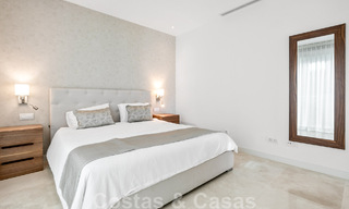 Instapklare, moderne villa te koop met zeezicht, in een omheinde villawijk op de grens van Mijas en Marbella 46103 