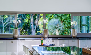 Traditionele, Spaanse luxevilla te koop, op tweede lijn golf in een prestigieuze woonwijk in Nueva Andalucia, Marbella 775936 