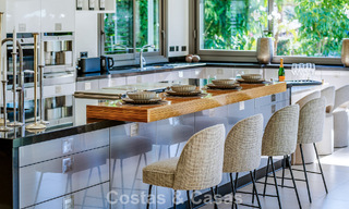 Traditionele, Spaanse luxevilla te koop, op tweede lijn golf in een prestigieuze woonwijk in Nueva Andalucia, Marbella 775943 