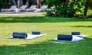 Traditionele, Spaanse luxevilla te koop, op tweede lijn golf in een prestigieuze woonwijk in Nueva Andalucia, Marbella 775950 