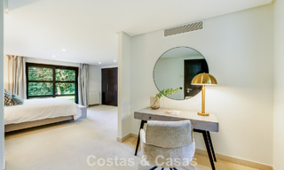 Traditionele, Spaanse luxevilla te koop, op tweede lijn golf in een prestigieuze woonwijk in Nueva Andalucia, Marbella 775961 