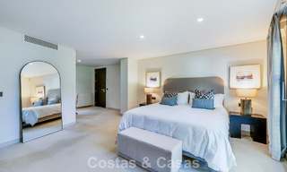 Traditionele, Spaanse luxevilla te koop, op tweede lijn golf in een prestigieuze woonwijk in Nueva Andalucia, Marbella 775964 