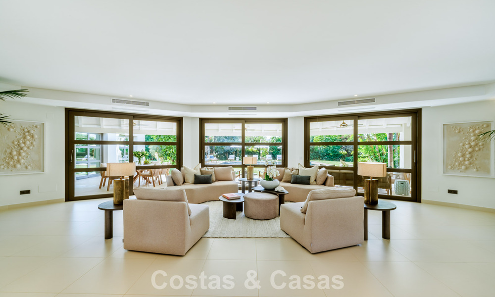 Traditionele, Spaanse luxevilla te koop, op tweede lijn golf in een prestigieuze woonwijk in Nueva Andalucia, Marbella 775969