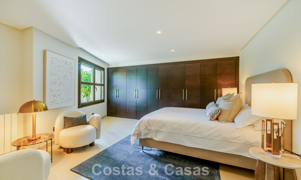 Traditionele, Spaanse luxevilla te koop, op tweede lijn golf in een prestigieuze woonwijk in Nueva Andalucia, Marbella 775971