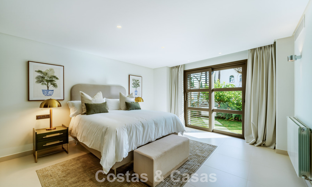 Traditionele, Spaanse luxevilla te koop, op tweede lijn golf in een prestigieuze woonwijk in Nueva Andalucia, Marbella 775975