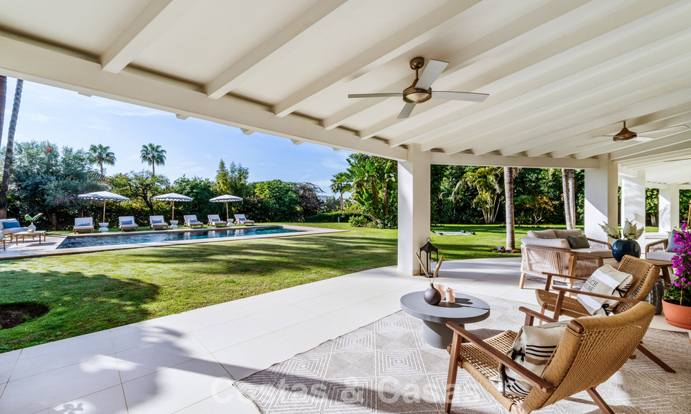 Traditionele, Spaanse luxevilla te koop, op tweede lijn golf in een prestigieuze woonwijk in Nueva Andalucia, Marbella 775979