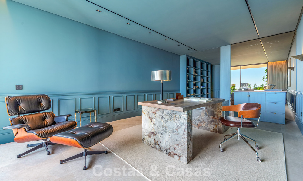 Majestueuze, eigentijdse nieuwbouwvilla te koop met subliem zeezicht in de heuvels van La Quinta te Benahavis - Marbella 786682