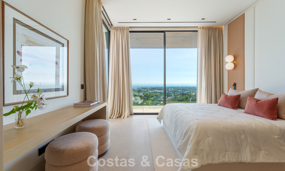 Majestueuze, eigentijdse nieuwbouwvilla te koop met subliem zeezicht in de heuvels van La Quinta te Benahavis - Marbella 786685