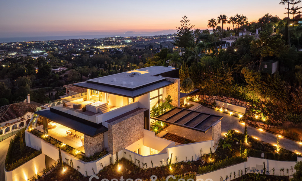 Majestueuze, eigentijdse nieuwbouwvilla te koop met subliem zeezicht in de heuvels van La Quinta te Benahavis - Marbella 786711