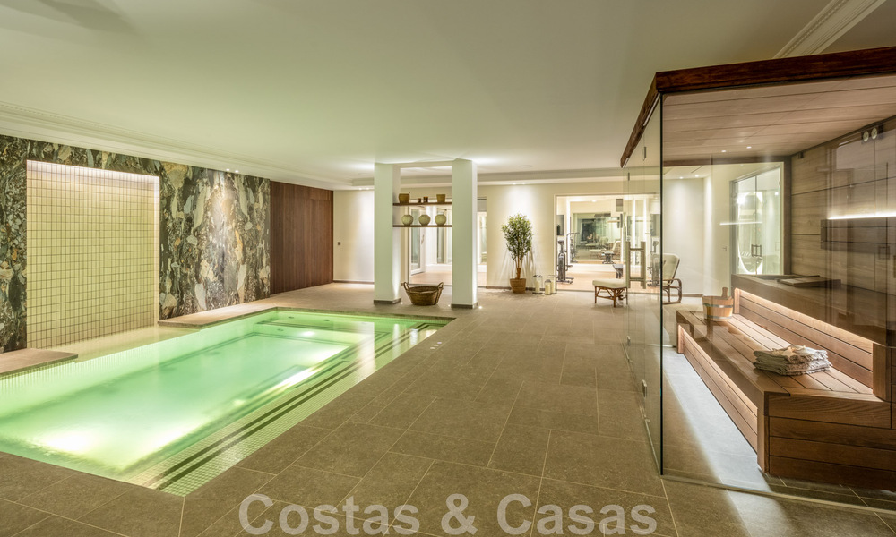 Spectaculaire luxevilla te koop in een Mediterrane bouwstijl in de prestigieuze villawijk Sierra Blanca op de Golden Mile van Marbella 46222