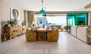 Instapklare villa te koop met hedendaags architectuur in een omheinde villagemeenschap op de grens van Mijas en Marbella 46399 