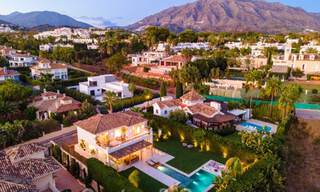 Instapklare, luxueuze designvilla te koop op loopafstand van het voorzieningen in de golfvallei van Nueva Andalucia, Marbella 46699 