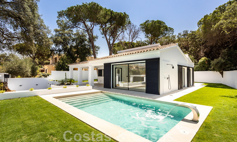 Prachtige, gelijkvloerse, modern Andalusische villa te koop, op loopafstand van het strand in Elviria, ten oosten van Marbella centrum 46905