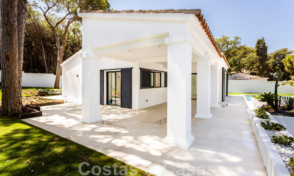 Prachtige, gelijkvloerse, modern Andalusische villa te koop, op loopafstand van het strand in Elviria, ten oosten van Marbella centrum 46909