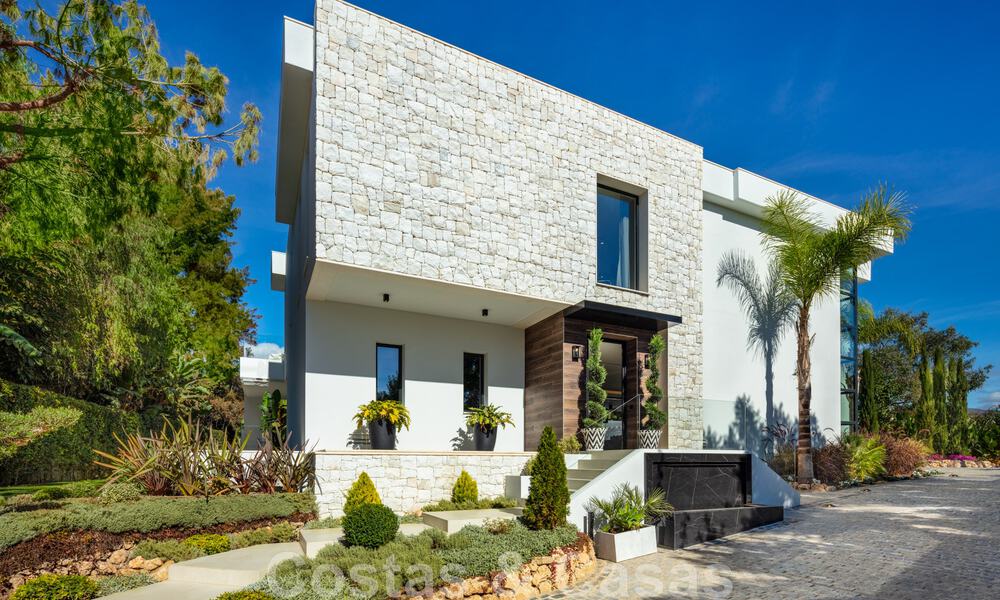 Ruime, verfijnde designervilla te koop, frontlinie Las Brisas Golf in het hartje van Nueva Andalucia, Marbella 47273