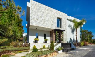 Ruime, verfijnde designervilla te koop, frontlinie Las Brisas Golf in het hartje van Nueva Andalucia, Marbella 47273 