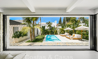 Majestueuze gelijkvloers villa te koop met een ontspannend, Balinees design, gelegen op wandelafstand van Puerto Banus, Marbella 52947 